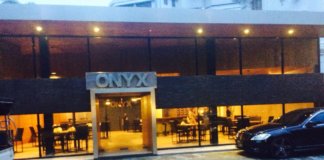 オニキスレストラン/Onyx Wine Tree Restaurant