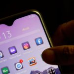 ミャンマー議会、政府のソーシャルメディアチームとフェイスブックの政策を問う